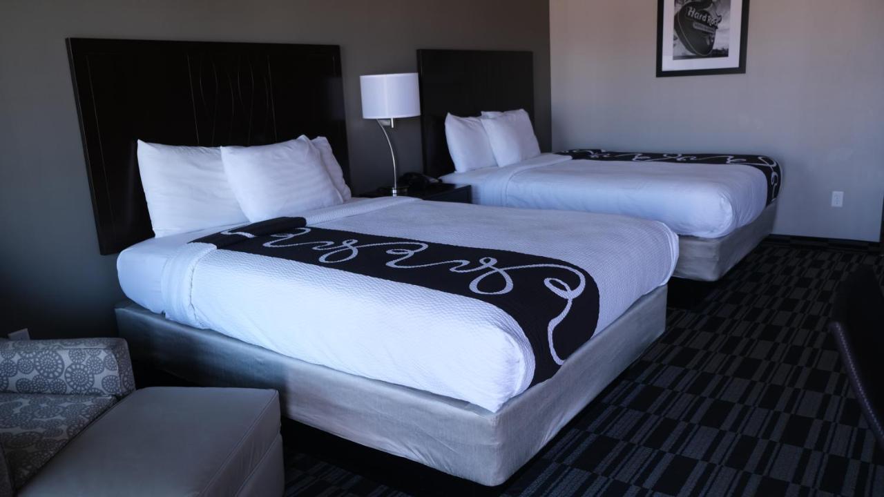Catoosa Inn & Suites Ngoại thất bức ảnh