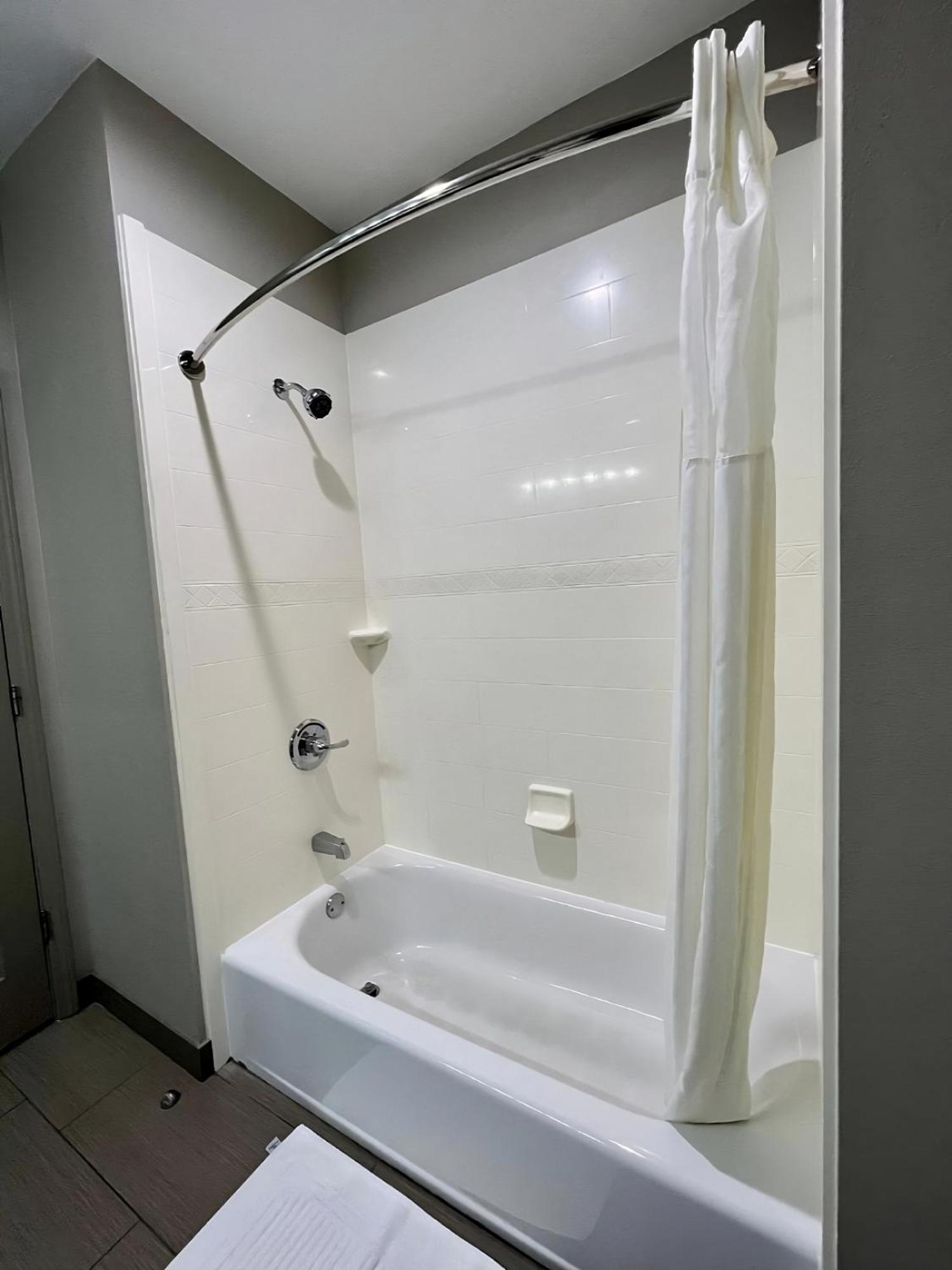 Catoosa Inn & Suites Ngoại thất bức ảnh