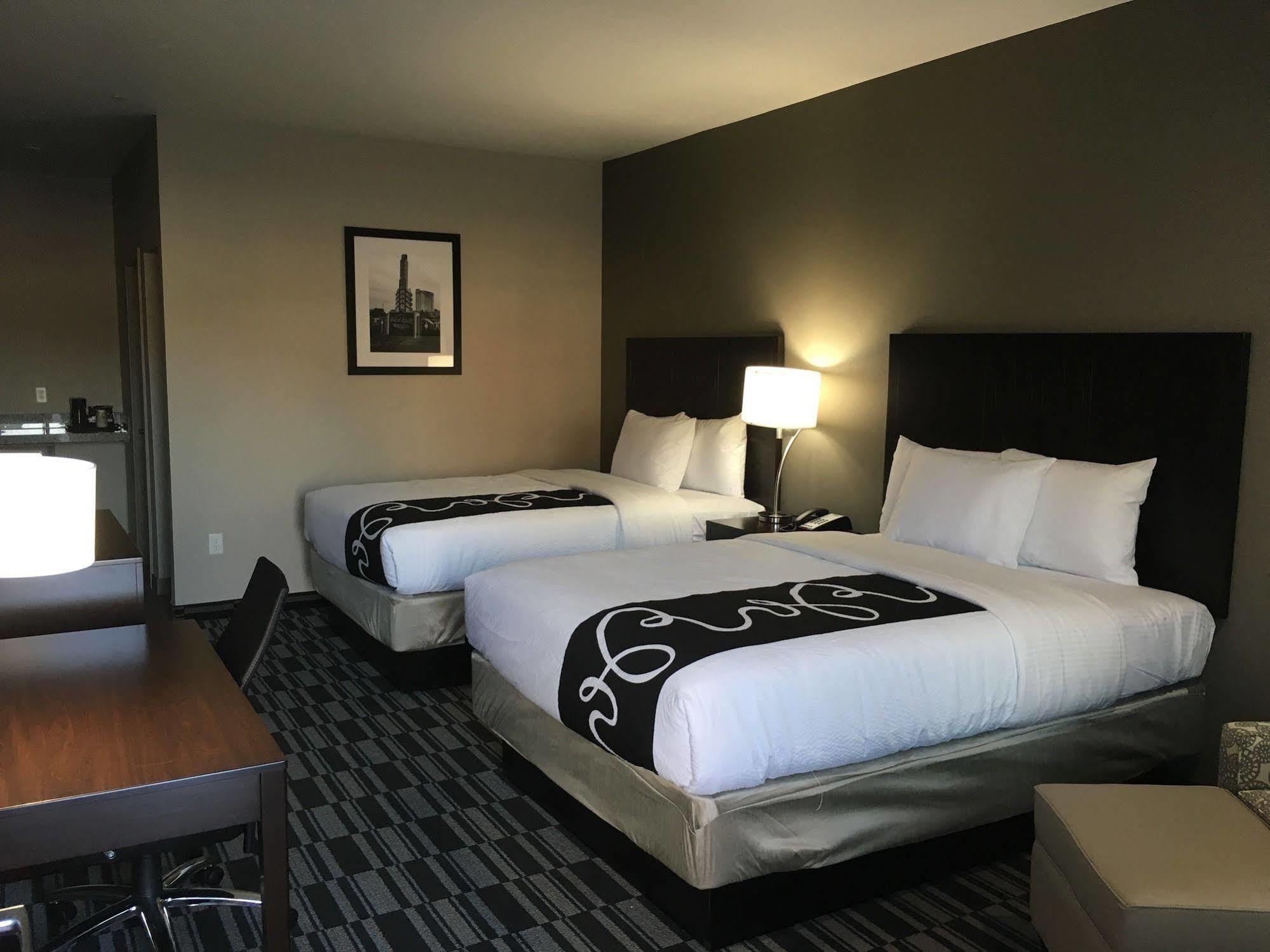 Catoosa Inn & Suites Ngoại thất bức ảnh